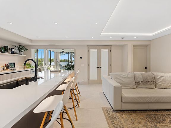 5th image of 201 Liberty Court #201