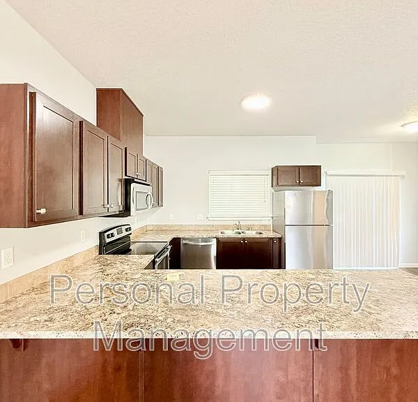 12600 NE 49th St #F — Photo 5