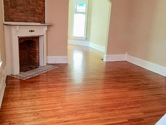 2nd image of 327 W 1st Ave