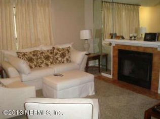 304 Branch Wood Ln, Jacksonville, FL 32256