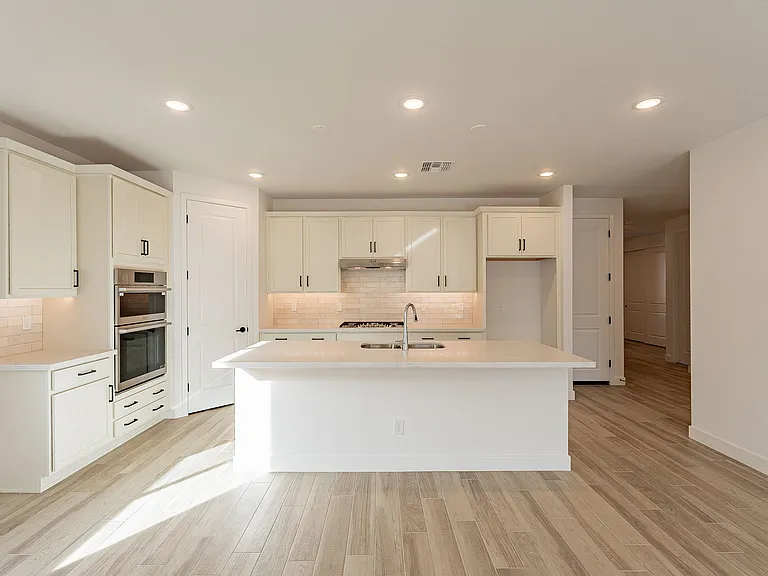 21411 W Meadowbrook Ave — Photo 12