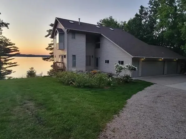 23402 Cross Dr, Deerwood, MN 56444