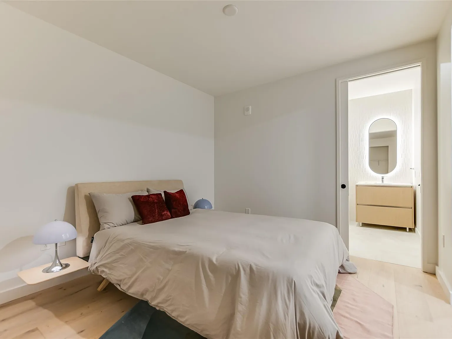 1 bed, 1.0 bath, 621 sqft, $3,200 — Photo 4