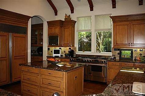 2nd image of 5717 Cavender Dr