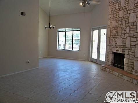 5th image of 8419 Echo Creek Ln