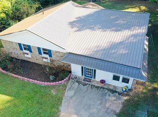 465 Frashier Rd, Carrollton, GA 30116