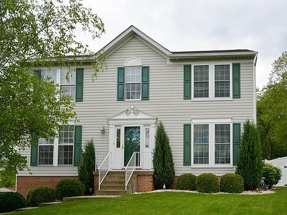 2nd image of 903 Denny Ct