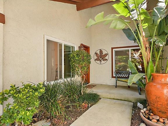 5th image of 10425 Poplar St