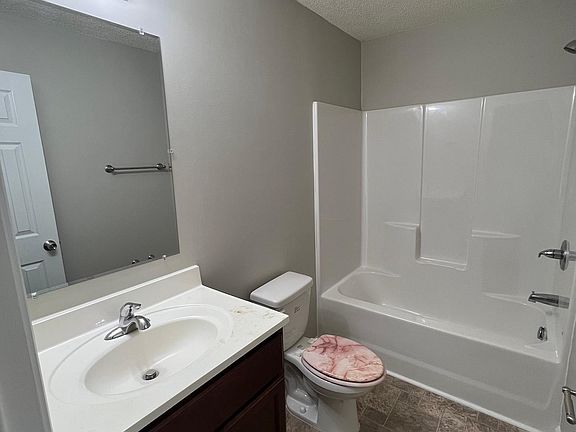 5th image of 16 Hillrise Ct