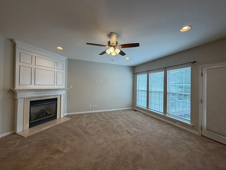 1108 Harding Dr — Photo 10
