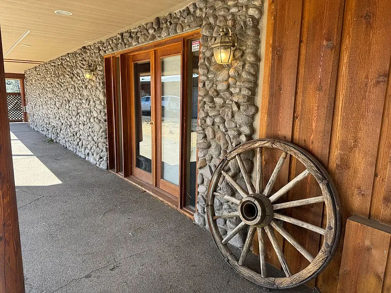 225 Mission View Dr — Photo 23