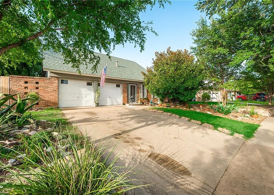 1st image of 522 Greenbrook Ln