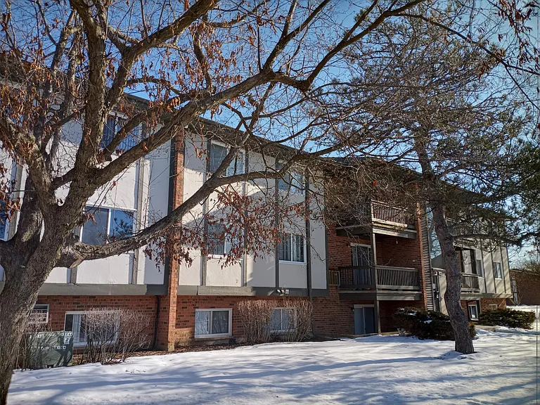 Darlington Court Apartments — Photo 26