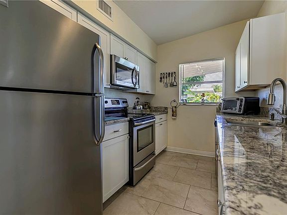4th image of 680 Dalton Blvd