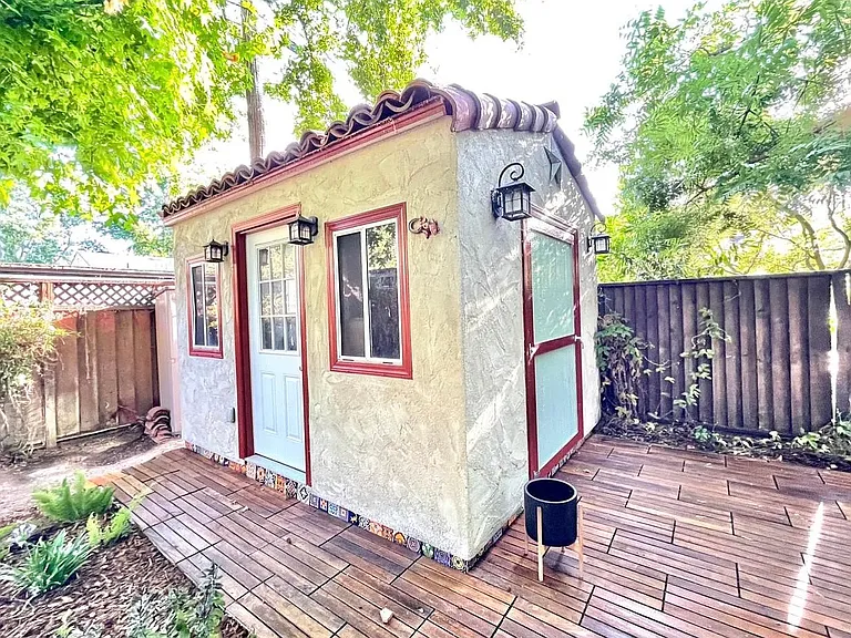 1127 Clark Way — Photo 38