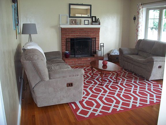 4th image of 305 Keesling Ave