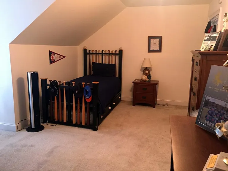 Top Floor Bedroom 3