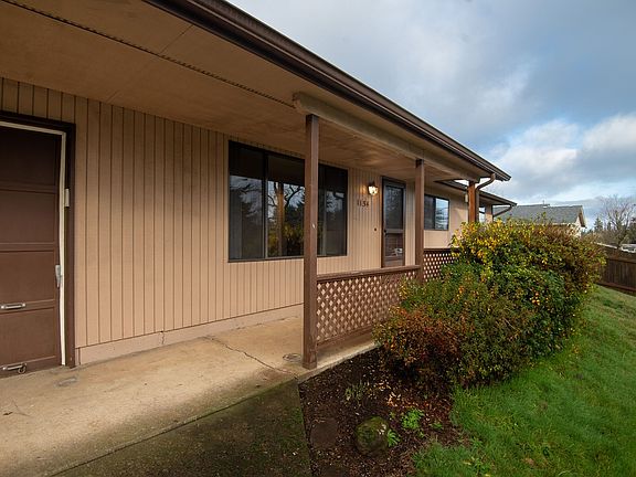 3rd image of 1154 Dawn Dr