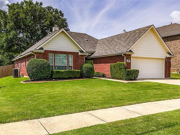 2nd image of 103 Briergate Ln
