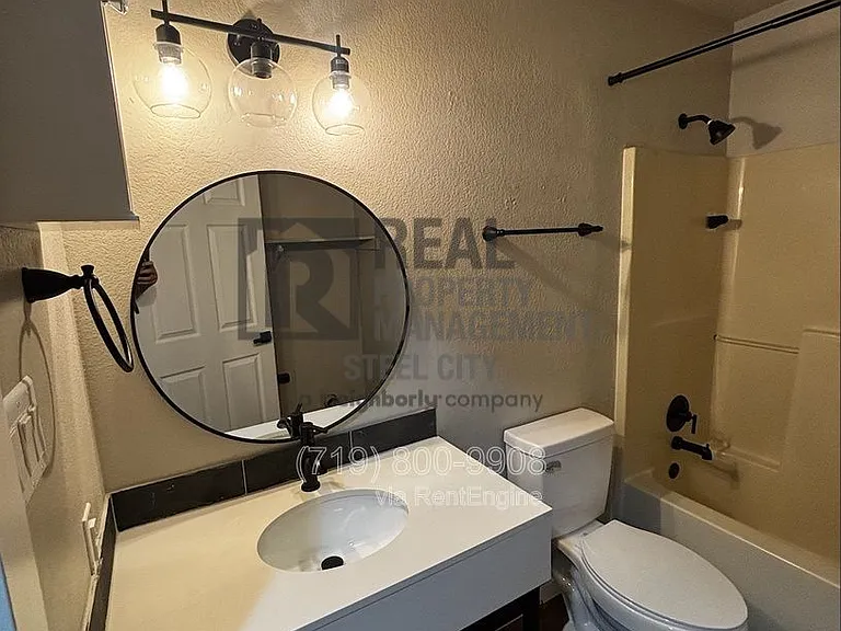326 W Golden Eagle Way — Photo 6