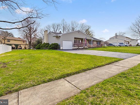3rd image of 603 Flock Rd