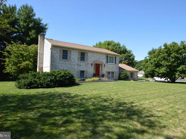 1501 Edinborough Cir, Landisville, PA 17538