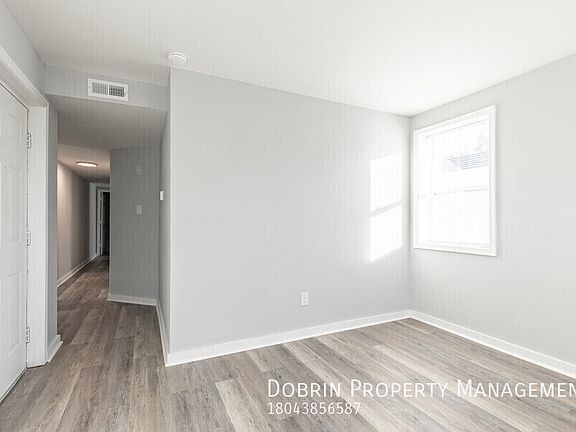 3rd image of 1600C Fendall Ave