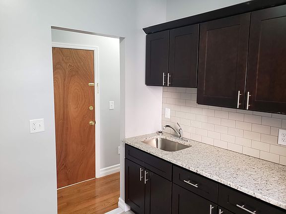 3rd image of 100 W 33rd St #14