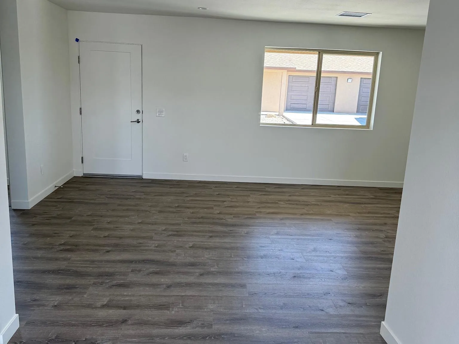 2 bed, 1100 sqft, $2,000 — Photo 3