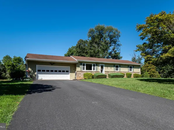 2916 York Manor Rd, Phoenix, MD 21131