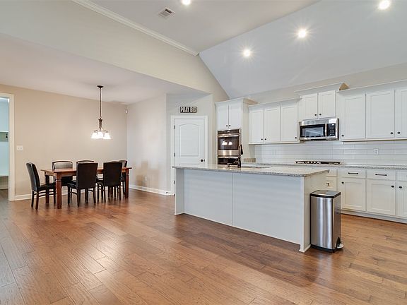 5th image of 1778 Jennings Mill Ln