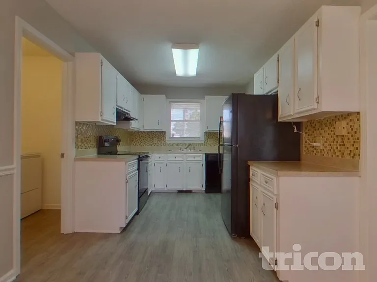 529 Ferncliffe Rd — Photo 6