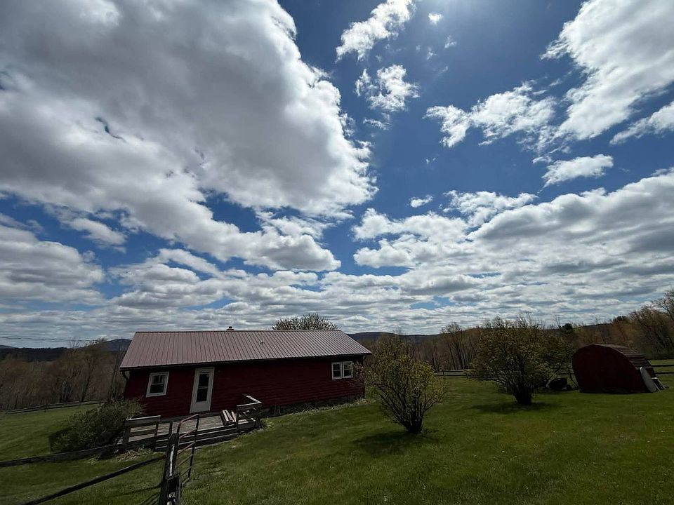 1st image of 372 Windsong Rd