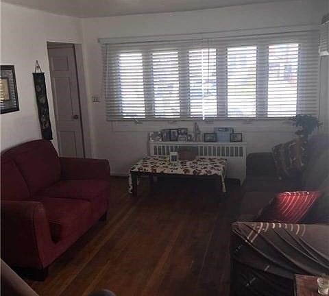 5th image of 482 Greengrove Ave