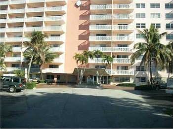 1st image of 2900 NE 30th St APT 6L