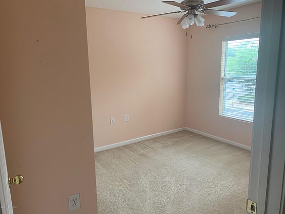 4th image of 5100 Playpen Dr #316