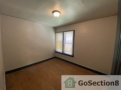 5th image of 2654 Sturtevant St #2654
