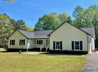 10333 Redfield Dr, Amelia Court House, VA 23002