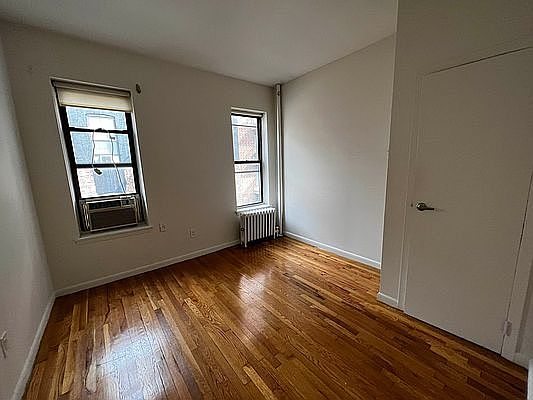 3rd image of 229 E 84th St #5F