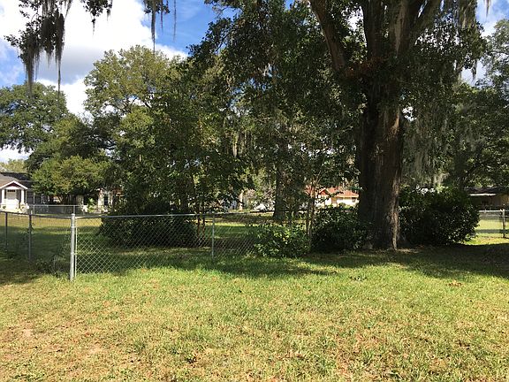 5th image of 535 SE Cypress Ave