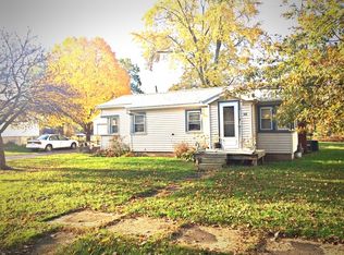 318 Depot St, Walnut, IL 61376