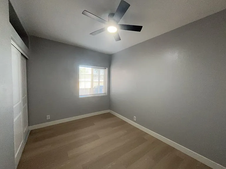 2400 S 15th St #1 — Photo 9