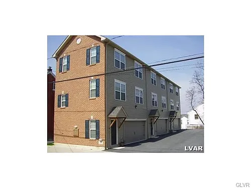 39 E Garrison St Photo 1