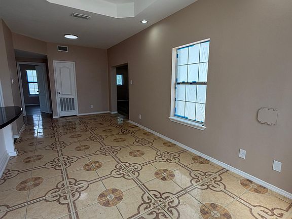 3rd image of 2114 E Price St