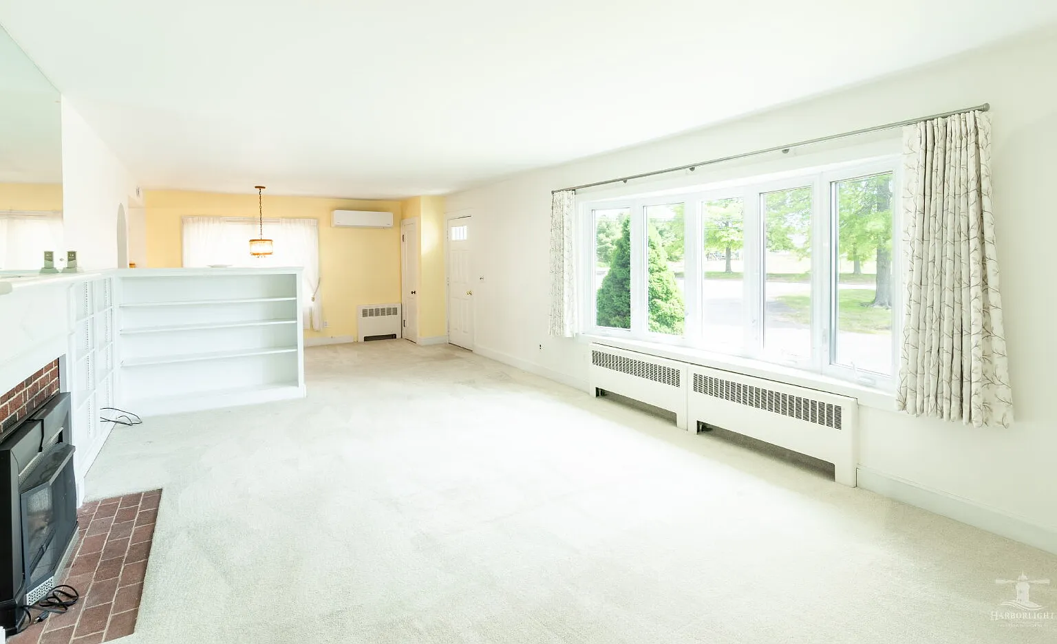 3 bed, 1.5 bath, 1379 sqft, $2,800 — Photo 1