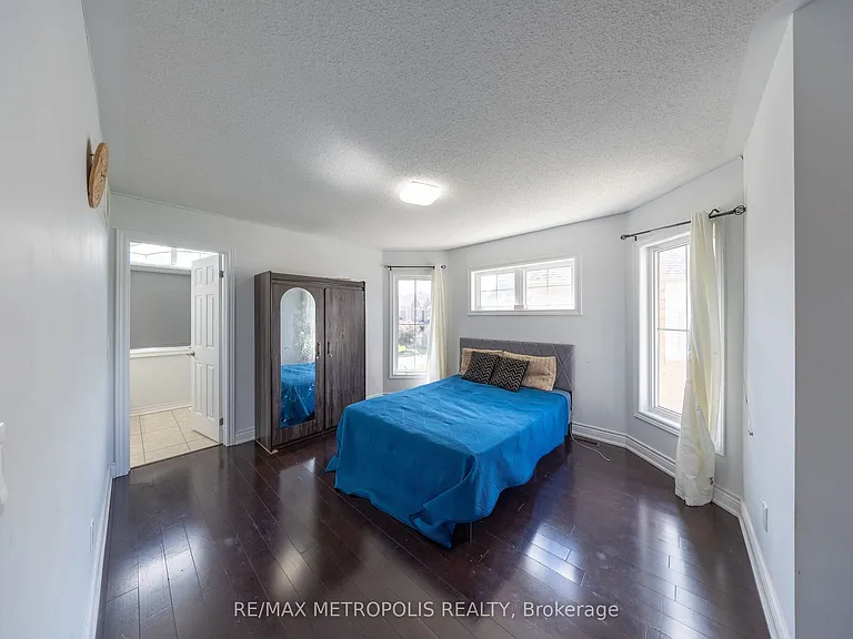 36 Michaelis St — Photo 28