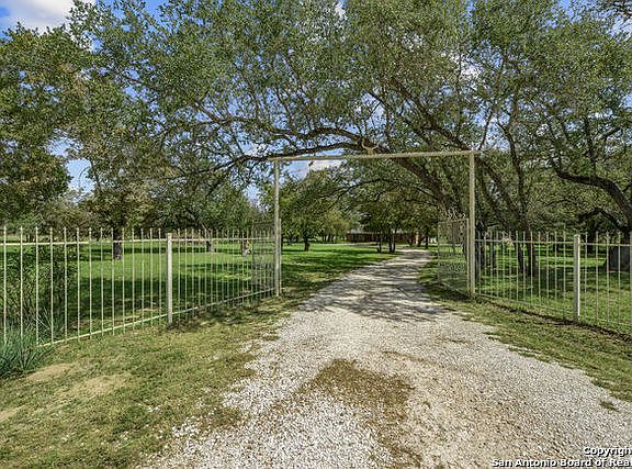 2nd image of 184 County Road 7725