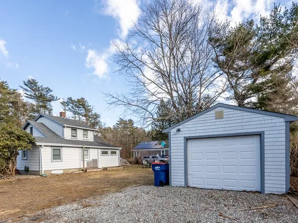 8 Parkwood Drive, Wareham, MA 02571