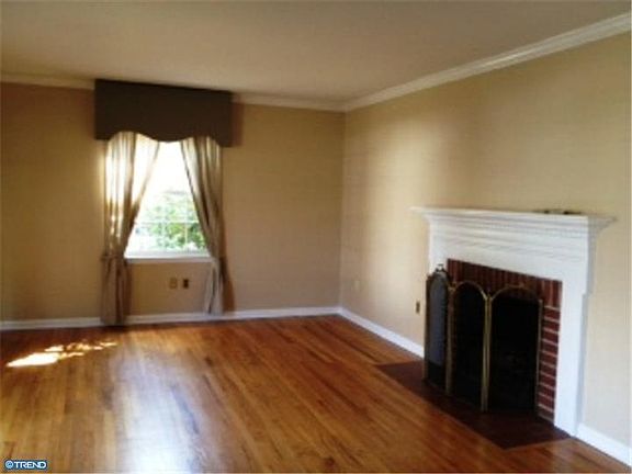 2nd image of 110 Chatham Pl