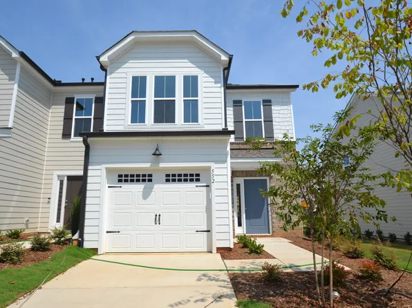 552 Glen Clova Dr, Raleigh, NC 27603